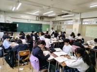 教科書に何が書いてあるか