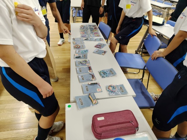 作業学習で作成したビーズ作品