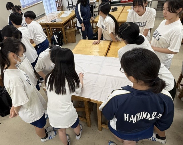 学年旗制作チーム