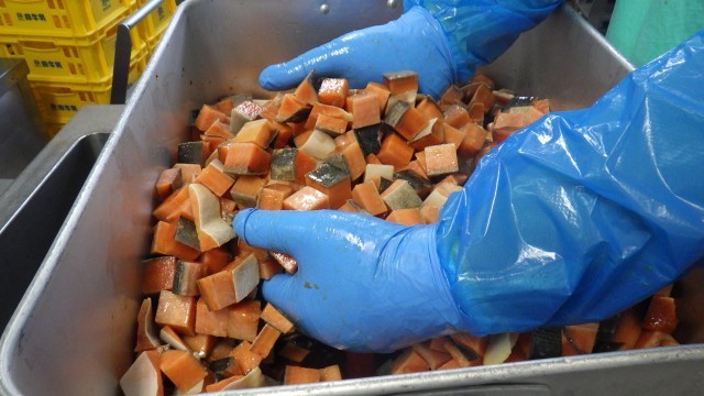 ますをつけこんでいます