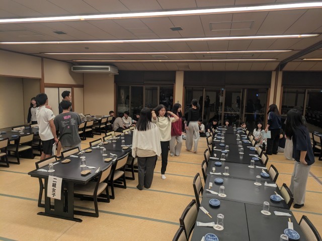 食事係