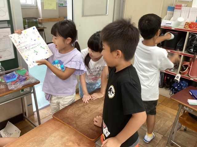 ２年１組　グラグラめいろのお店