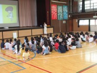 養護教諭からプライベートゾーンの話を聞きました。