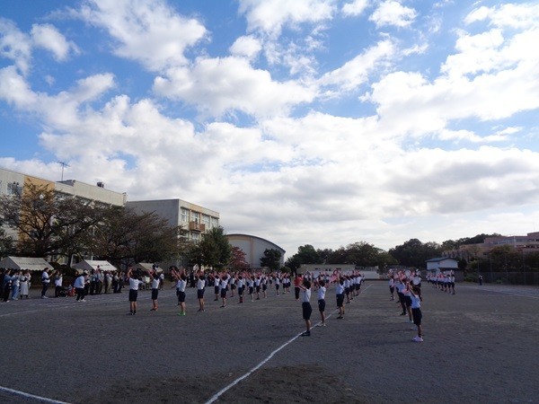 「中学年：エイサー」