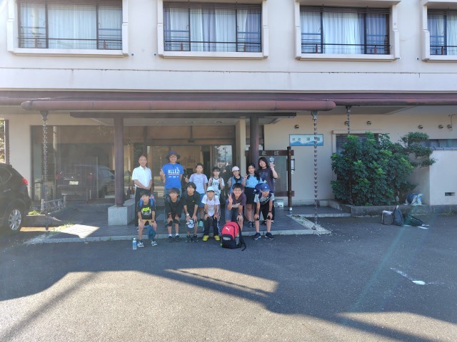 宿の前