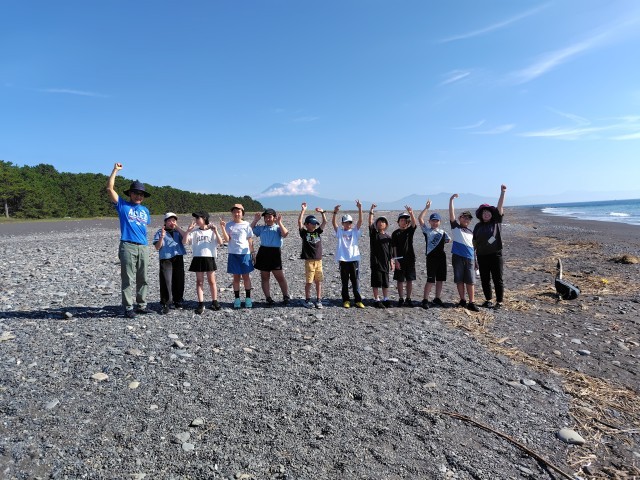 後ろに富士山🗻が見えます